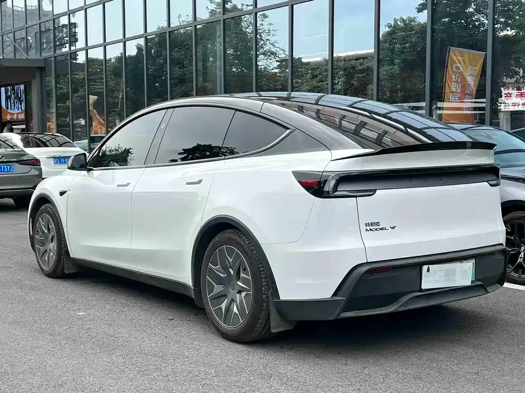 Tesla Model Y L 2026 из CN, фото 8