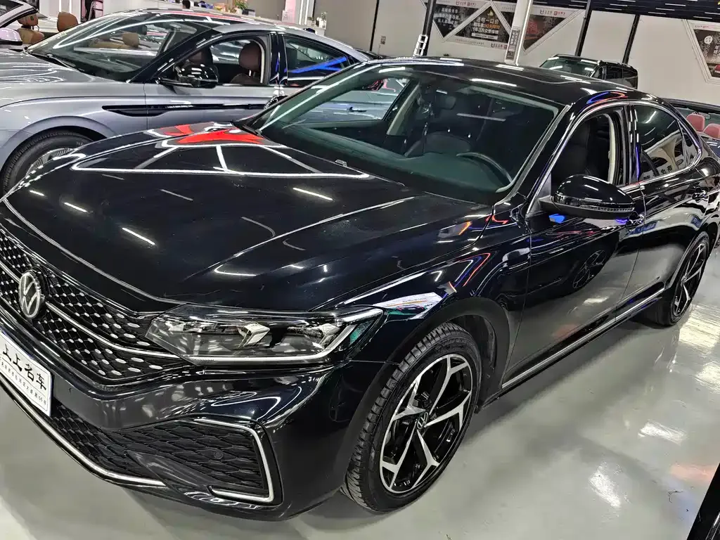 Volkswagen Passat 2024 из CN, фото 1