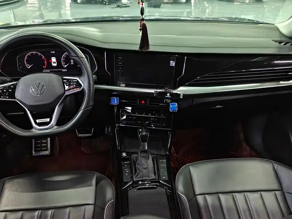 Volkswagen Passat 2024 из CN, фото 4