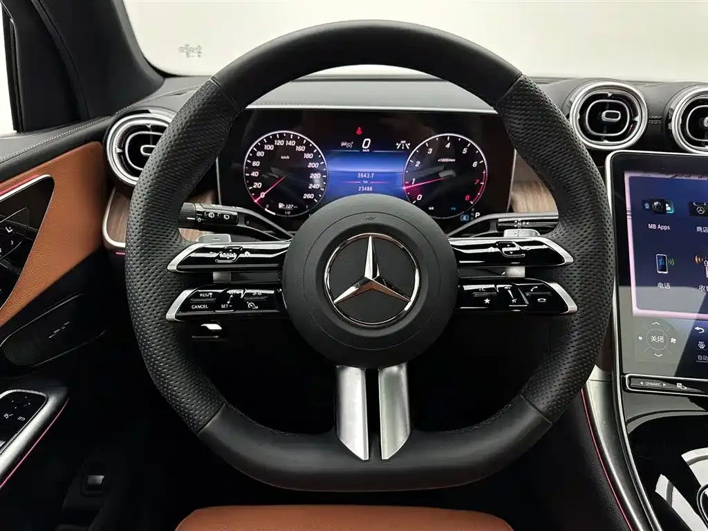 Mercedes-Benz GLC — фото 10