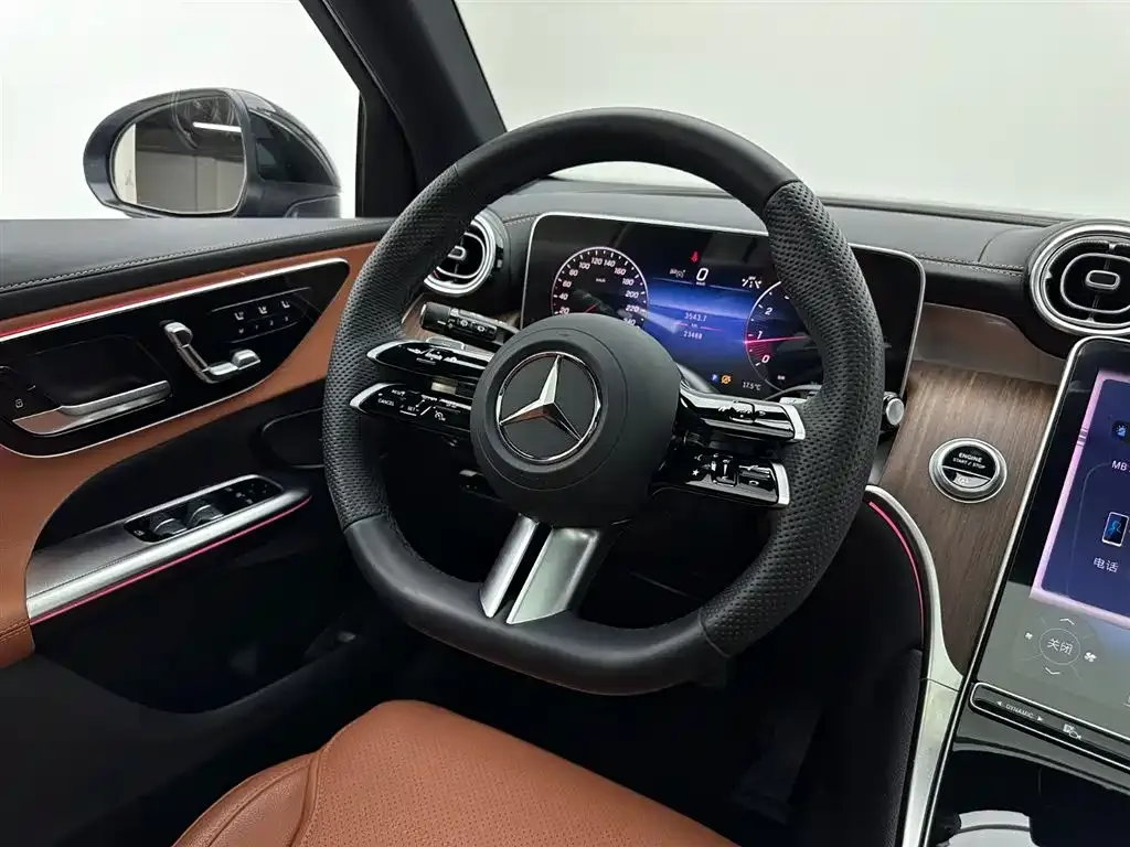 Mercedes-Benz GLC — фото 9