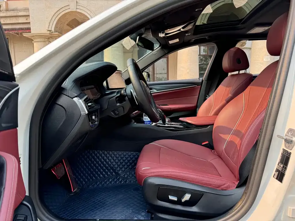 BMW 5 Series 2021 из CN, фото 3