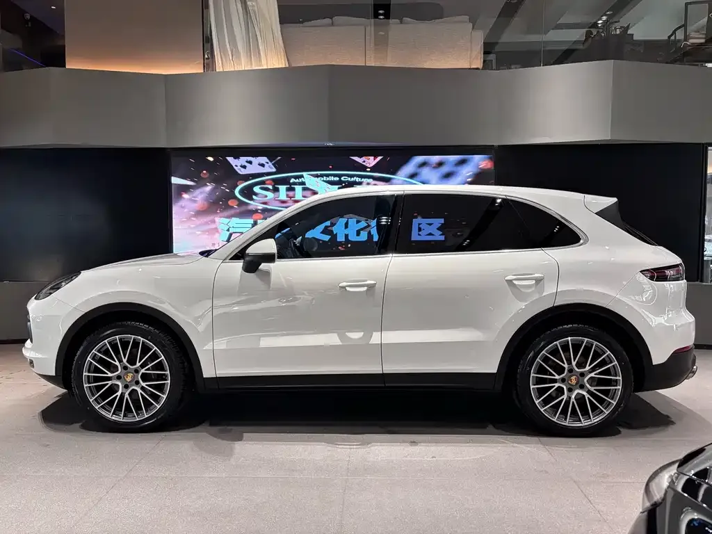 Porsche Cayenne — фото 4