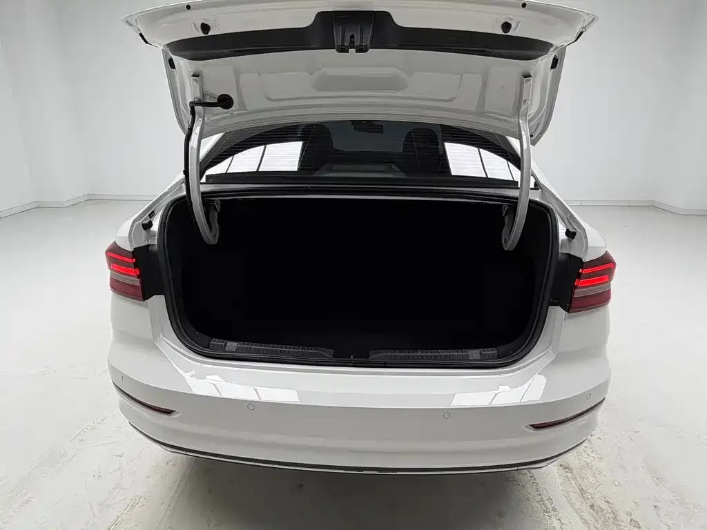 Volkswagen Lavida 2022 из CN, фото 5