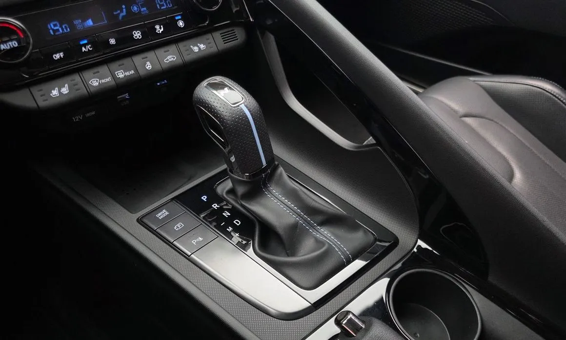 Hyundai AVANTE — фото 9
