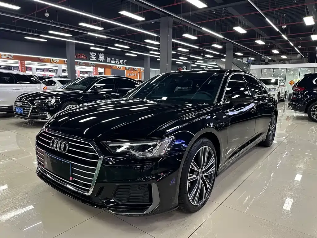 Audi A6L — фото 1
