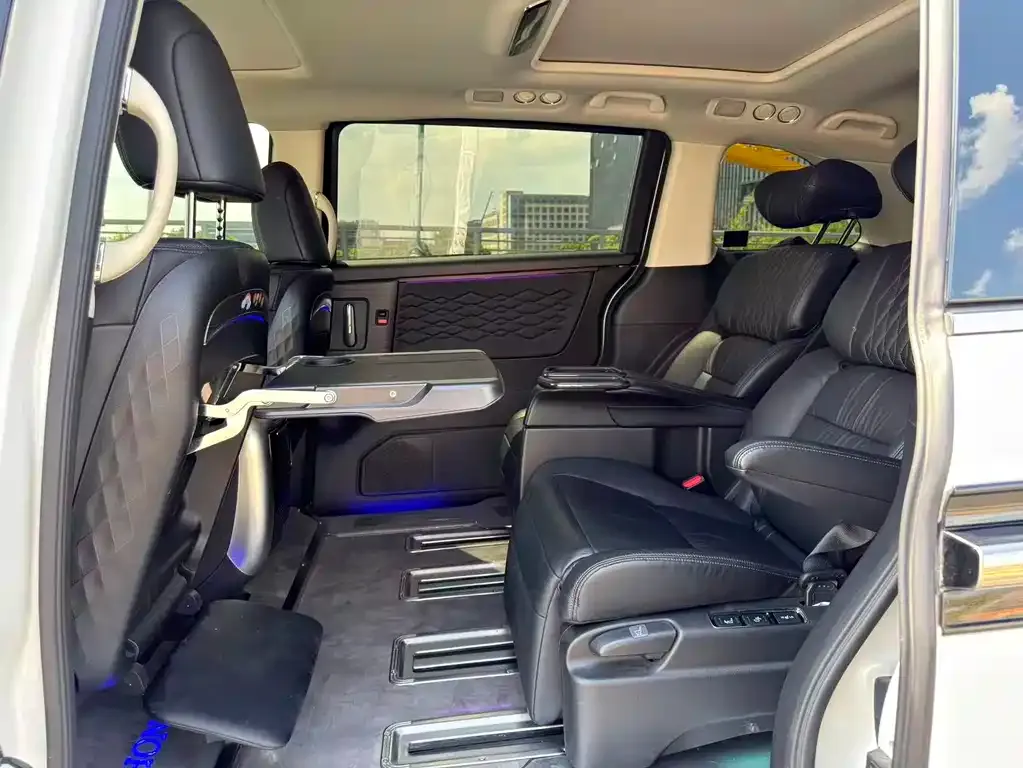 Honda Elysion 2022 из CN, фото 5