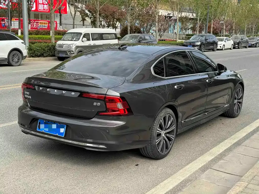 Volvo S90 — фото 8
