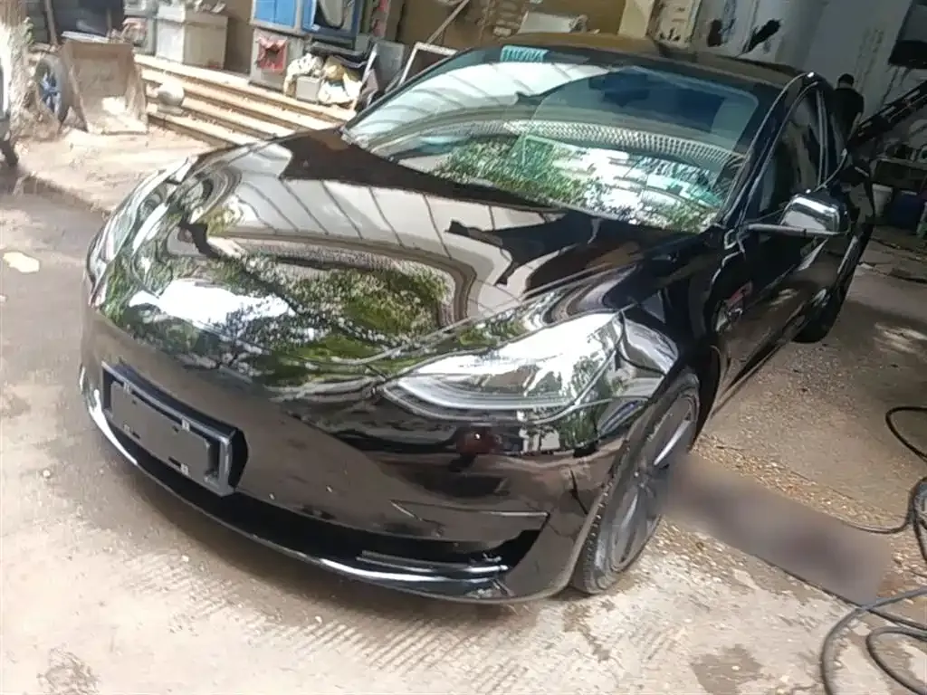 Tesla Model 3 — фото 2