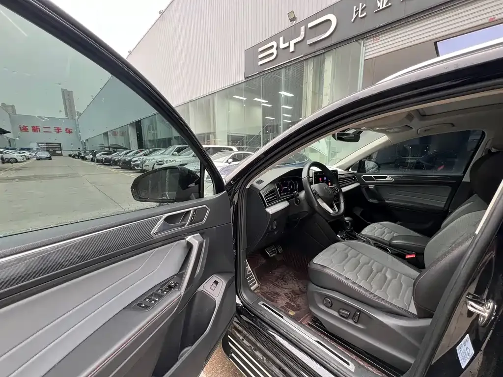 Volkswagen Tiguan X 2022 из CN, фото 3