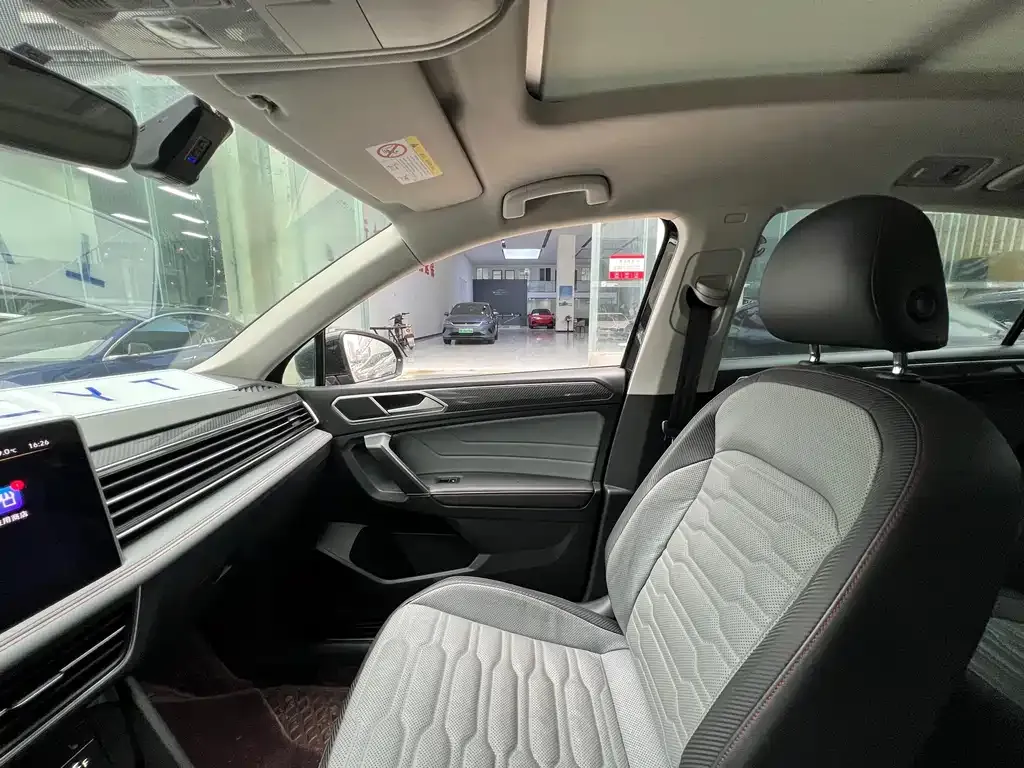 Volkswagen Tiguan X 2022 из CN, фото 9