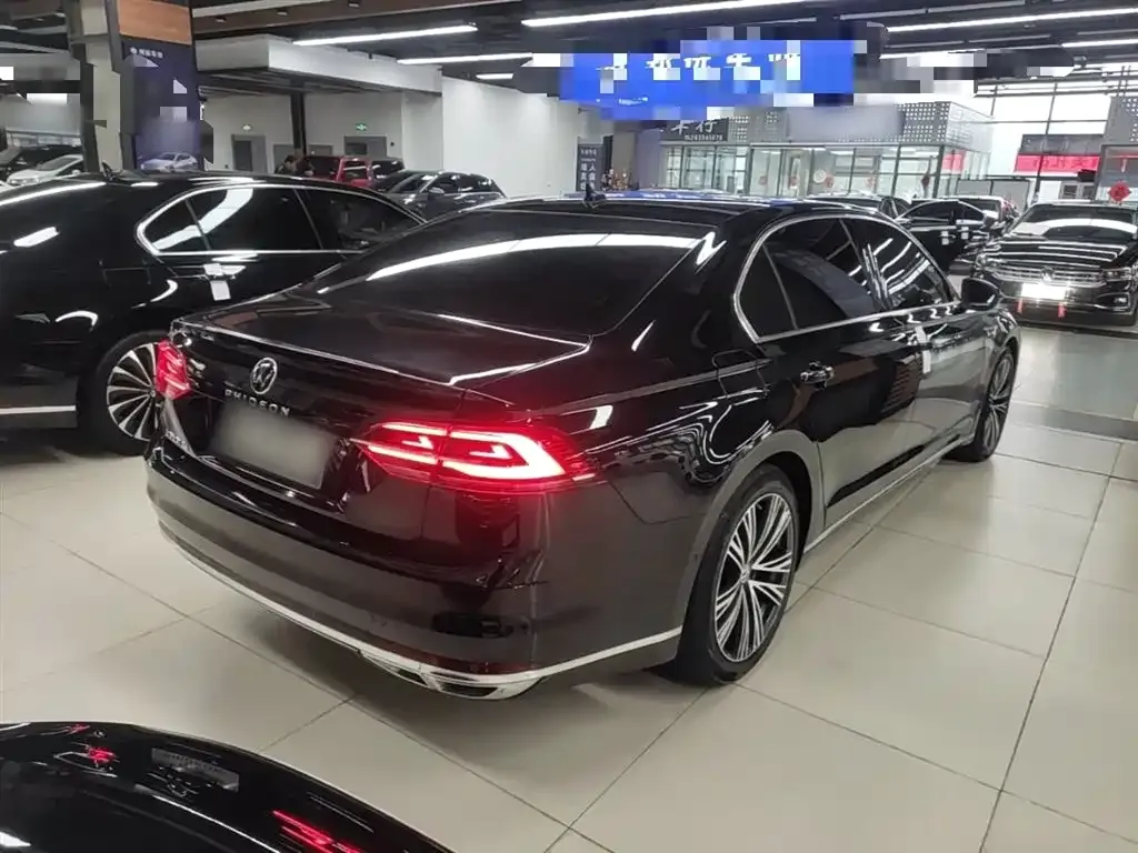 Volkswagen Phideon — фото 9