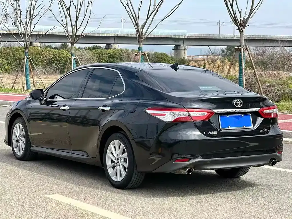 Toyota Camry 2023 из CN, фото 5