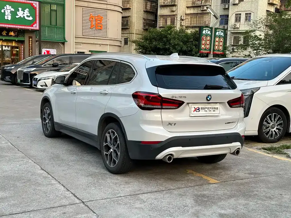 BMW X1 — фото 10