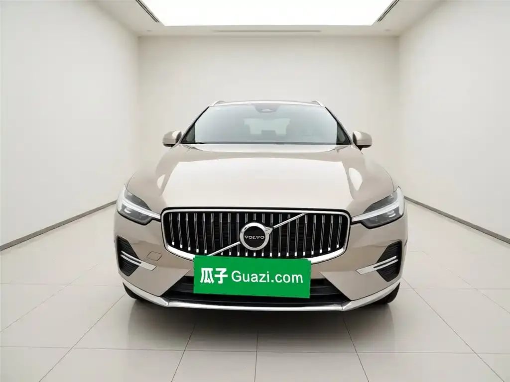 Volvo XC60 — фото 2