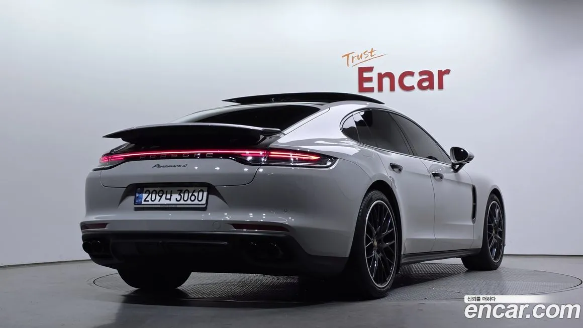 Porsche Panamera 2022 из KR, фото 2