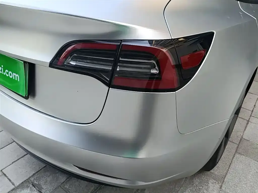 Tesla Model 3 — фото 4