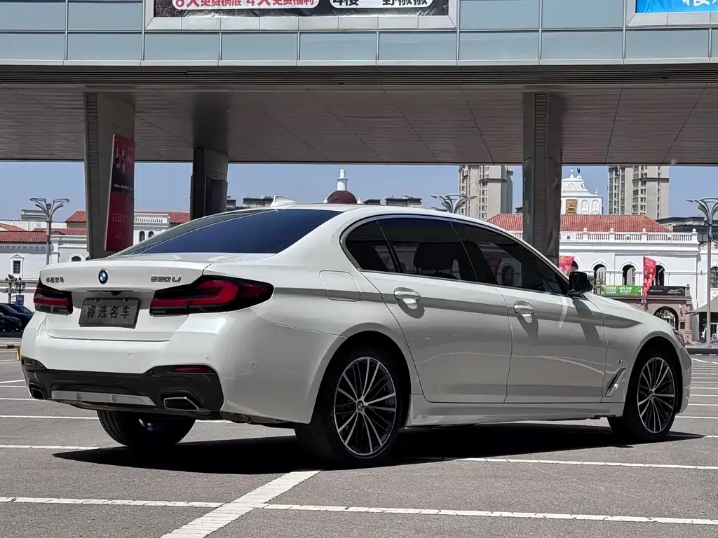 BMW 5 Series — фото 3