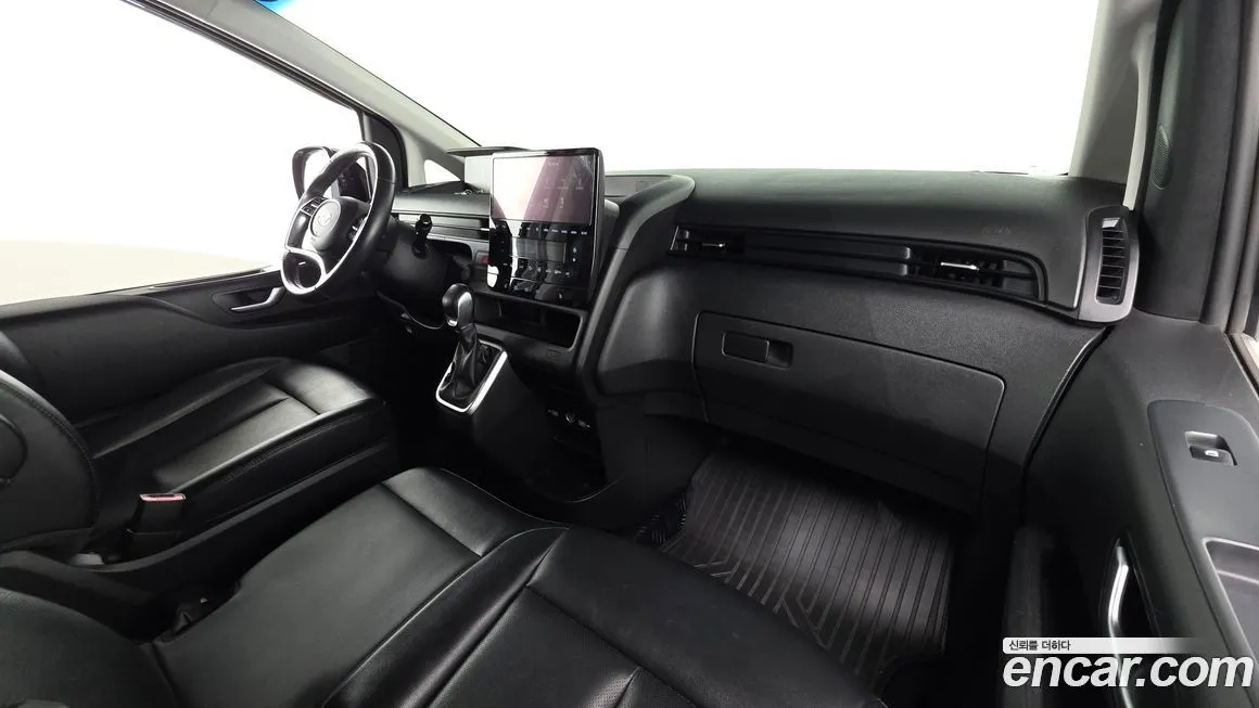Hyundai Staria — фото 2
