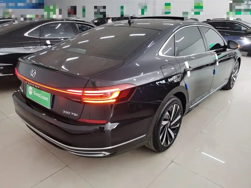 Volkswagen Passat — фото 10