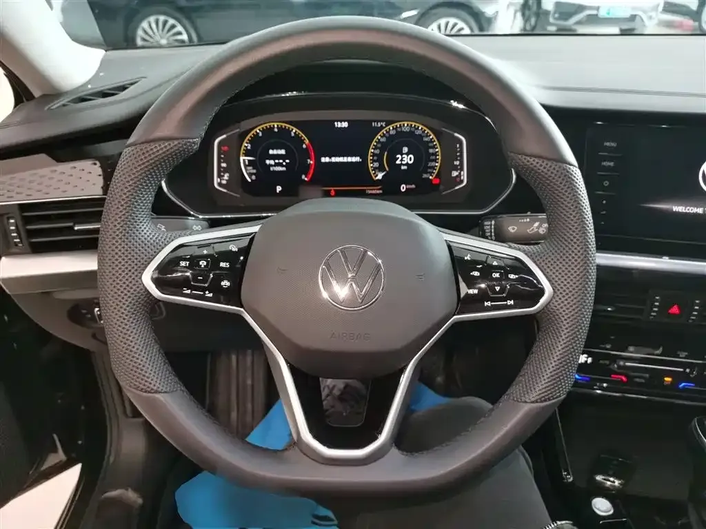 Volkswagen Passat — фото 6