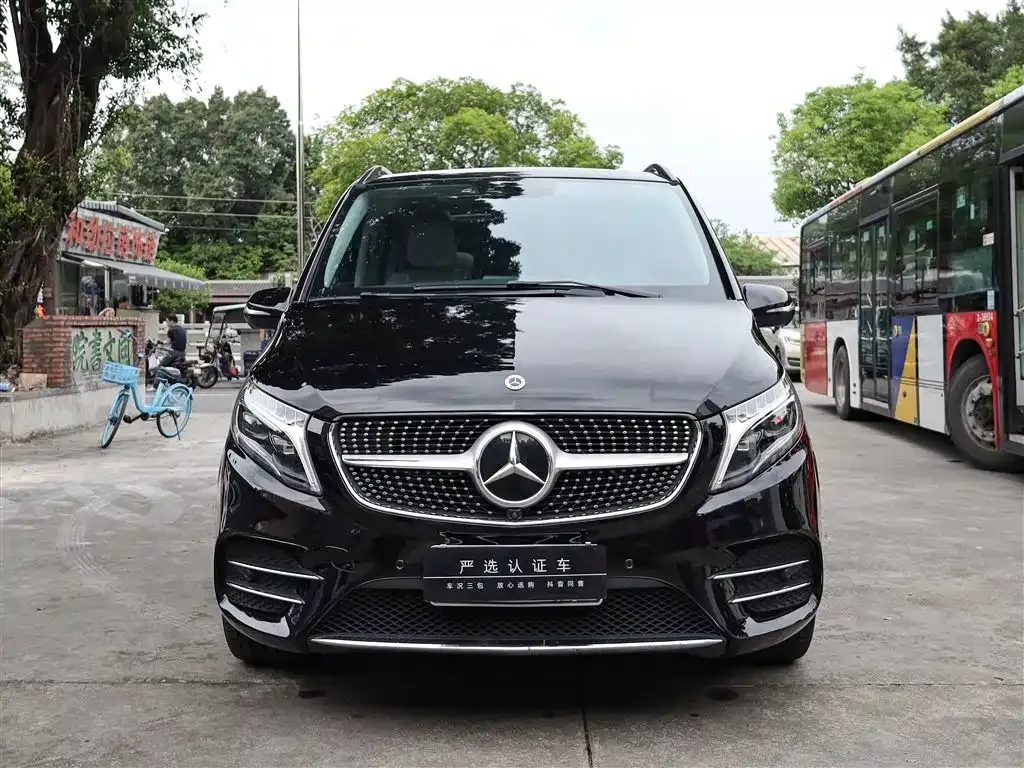 Mercedes-Benz V-Class — фото 10