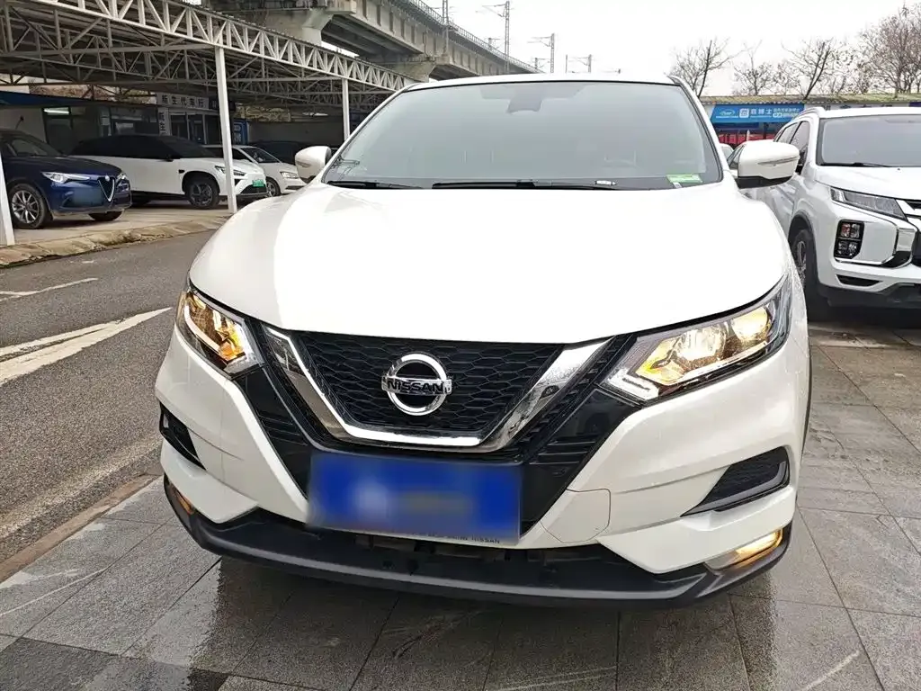 Nissan Qashqai — фото 10