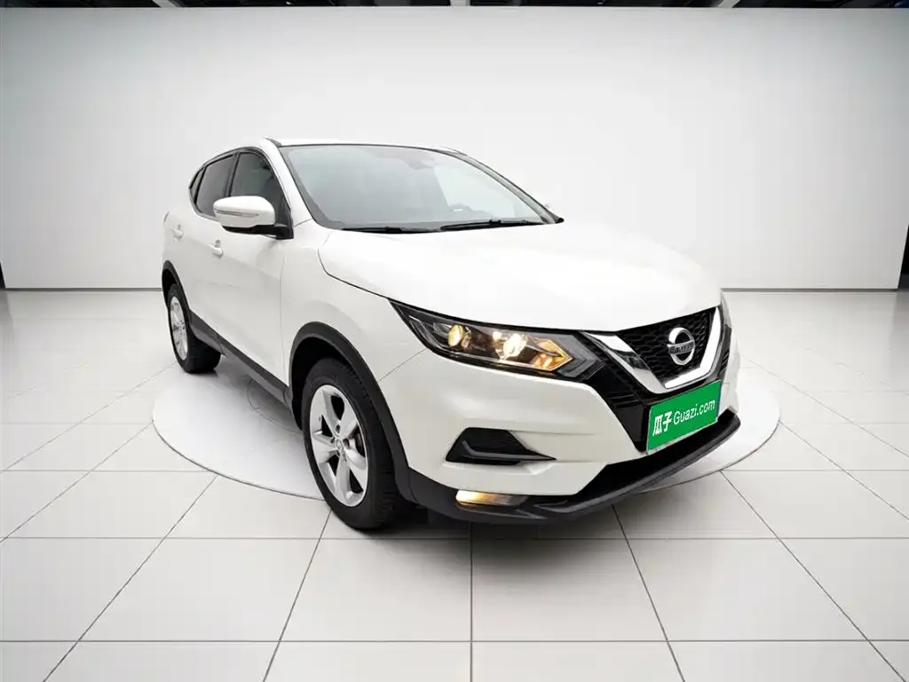 Nissan Qashqai — фото 7
