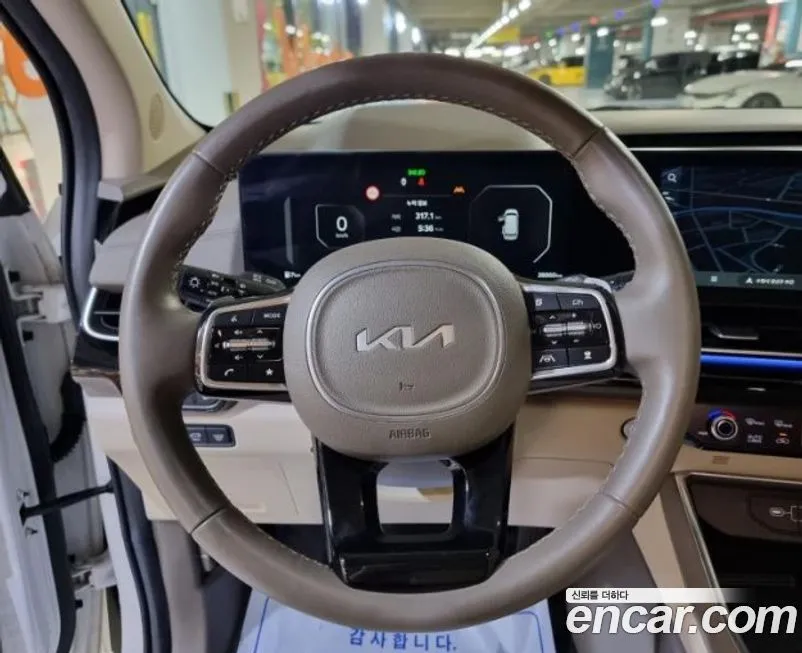 Kia Carnival — фото 4