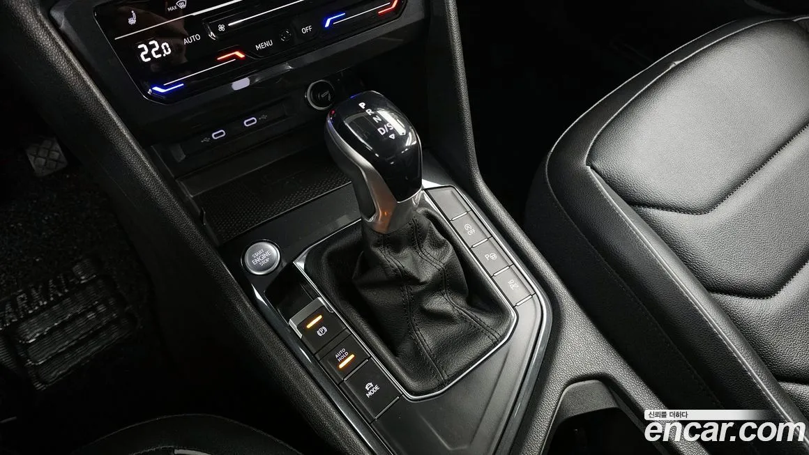 Volkswagen Tiguan 2021 из KR, фото 10