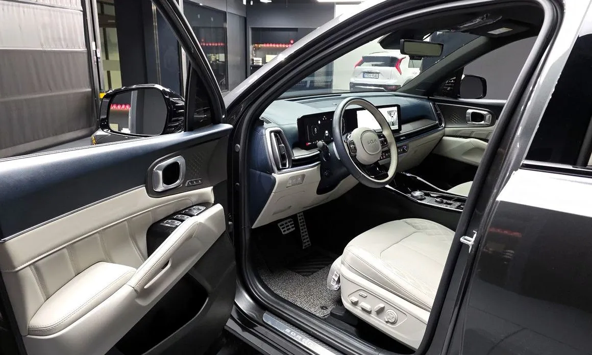 Kia Sorento — фото 9