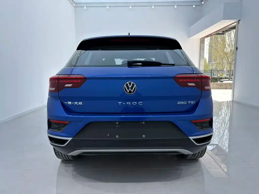 Volkswagen T-Roc — фото 4