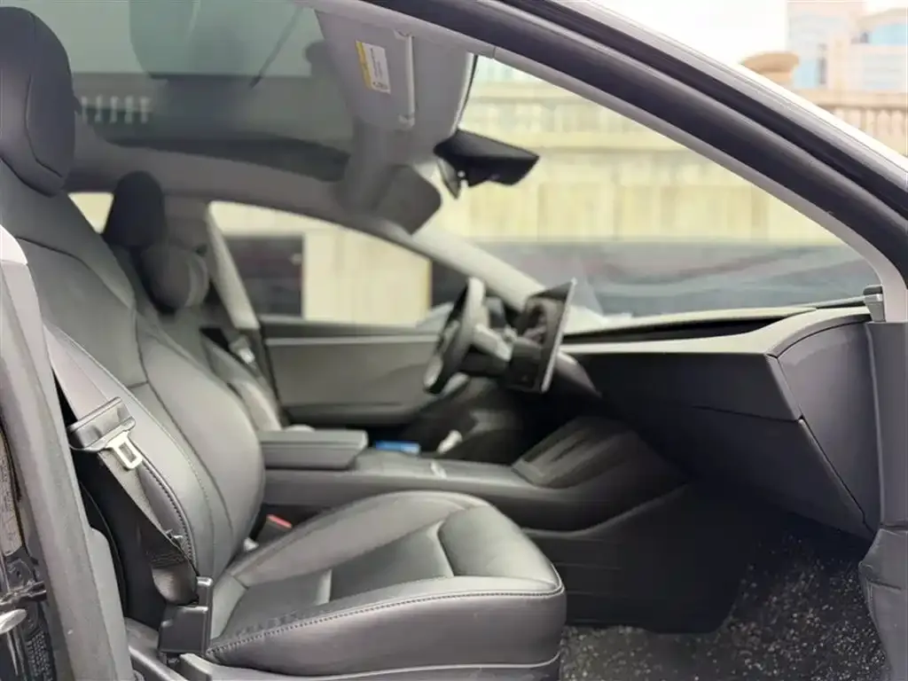 Tesla Model 3 — фото 6