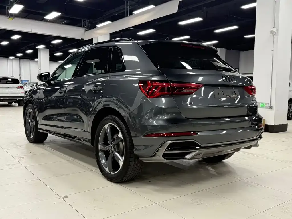Audi Q3 — фото 7
