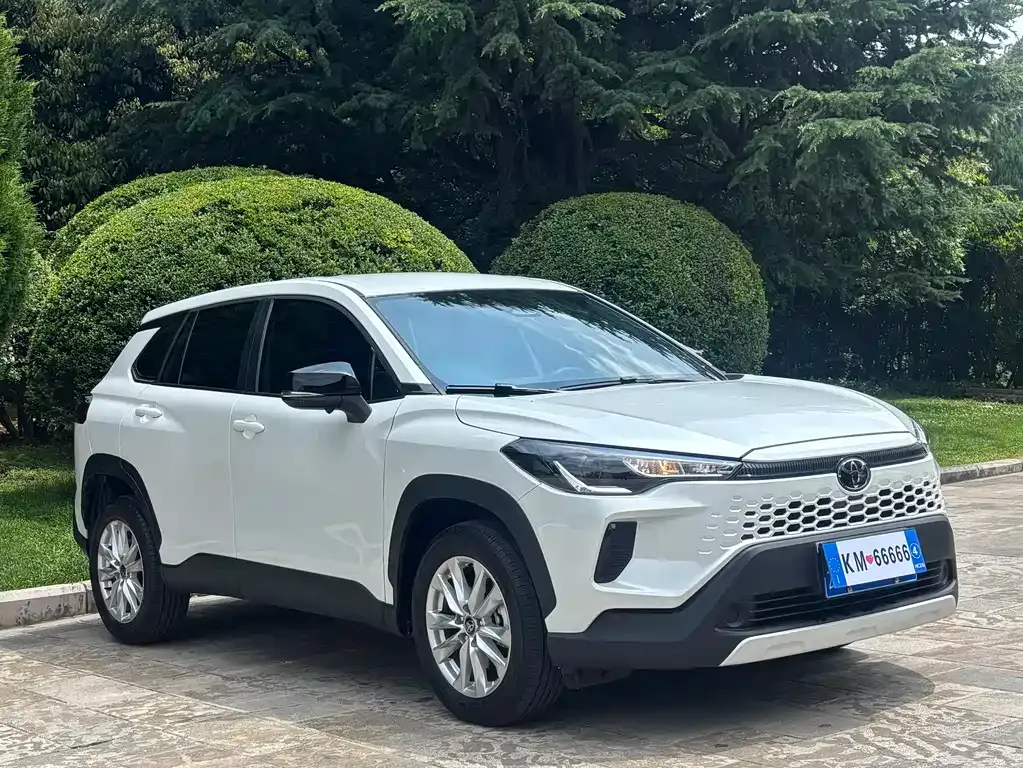 Toyota Corolla Cross — фото 9