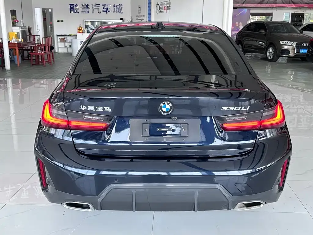 BMW 3 Series 2024 из CN, фото 8