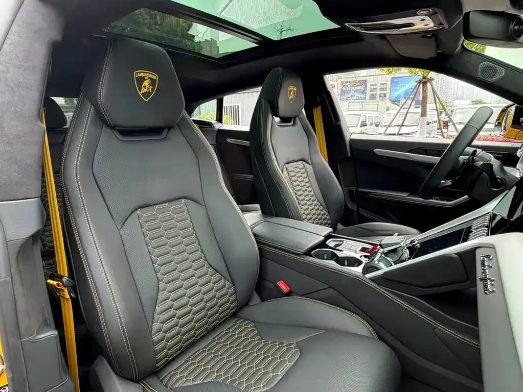 Lamborghini Urus — фото 3