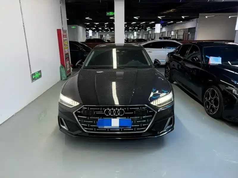 Audi A7L