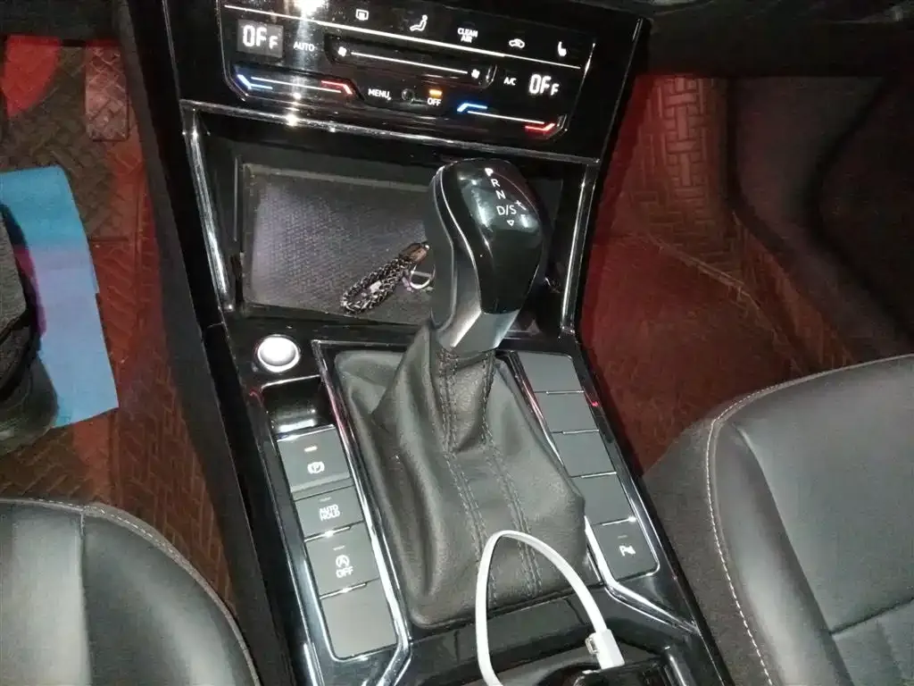 Volkswagen Passat — фото 10