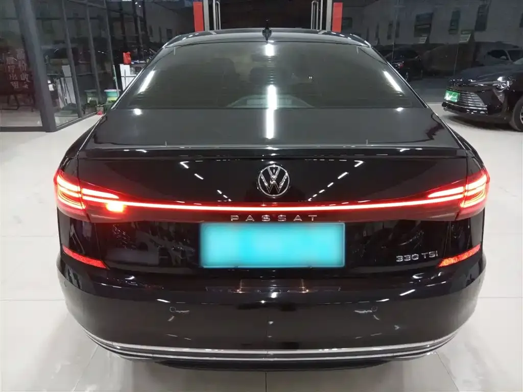 Volkswagen Passat — фото 2