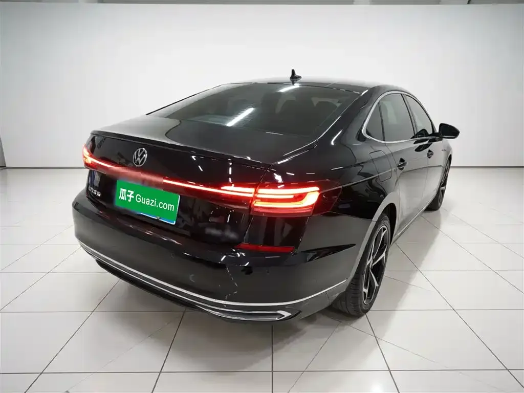 Volkswagen Passat — фото 6