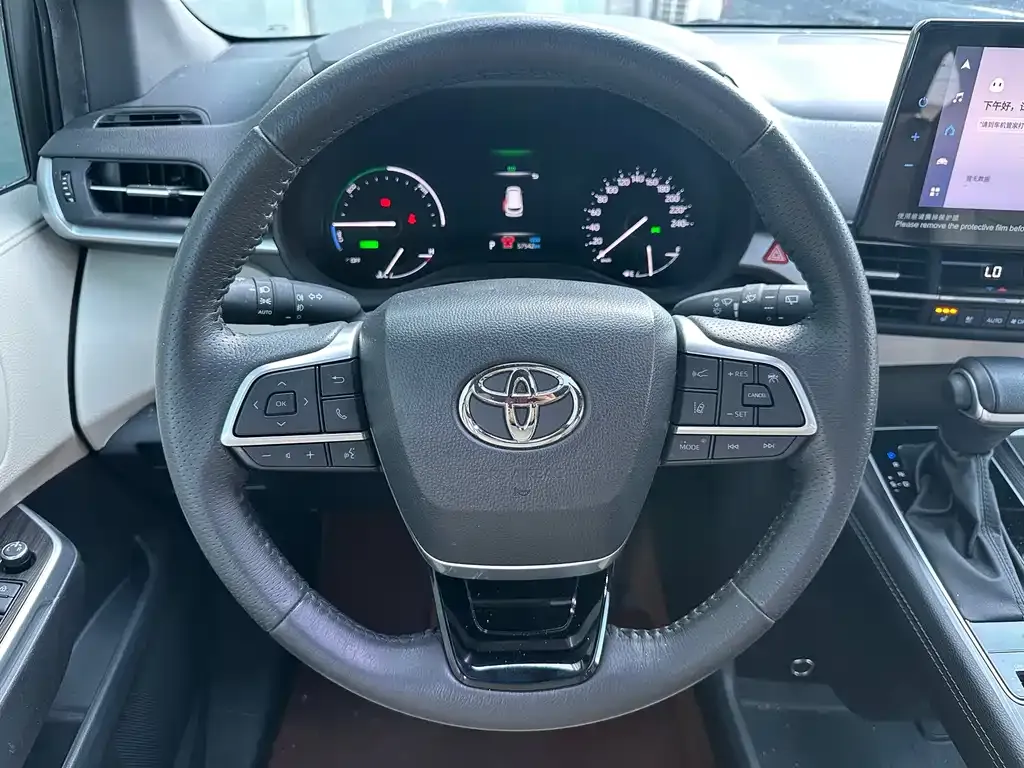 Toyota Sienna — фото 2