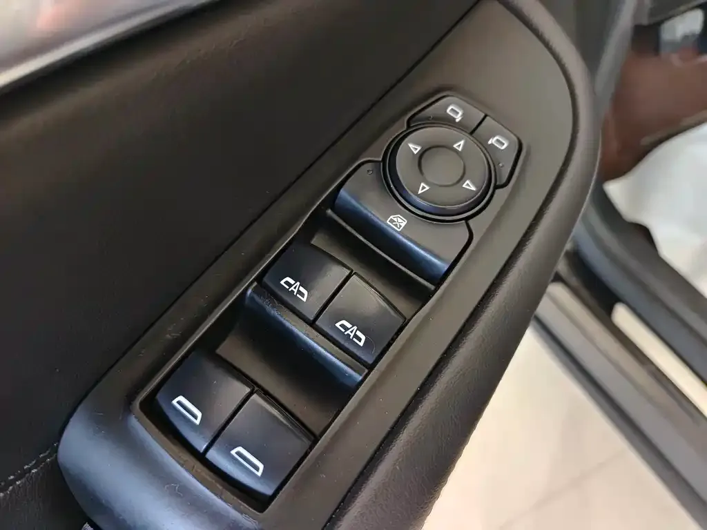 Buick Enclave — фото 2