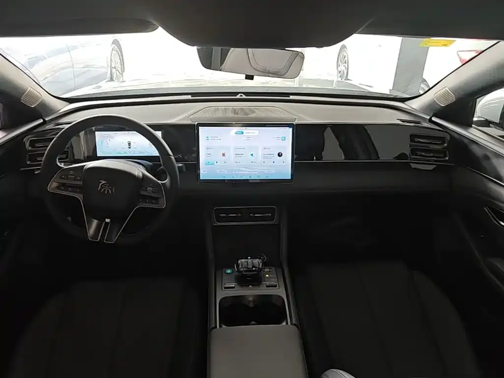 BYD Qin L — фото 2