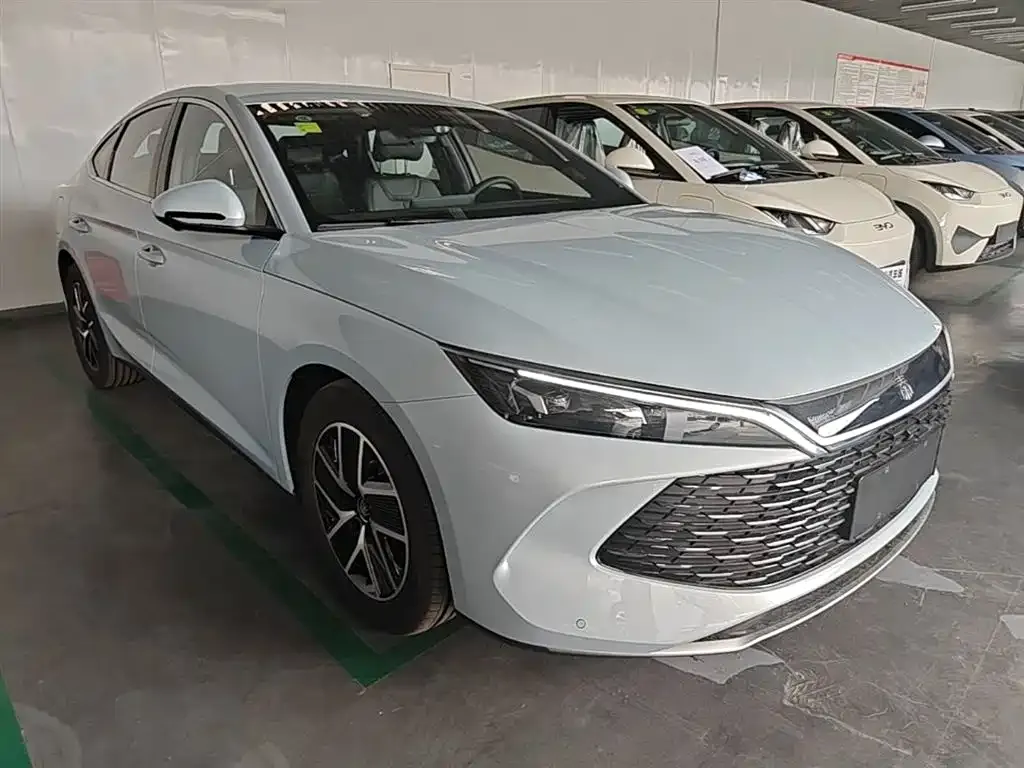 BYD Qin L — фото 8