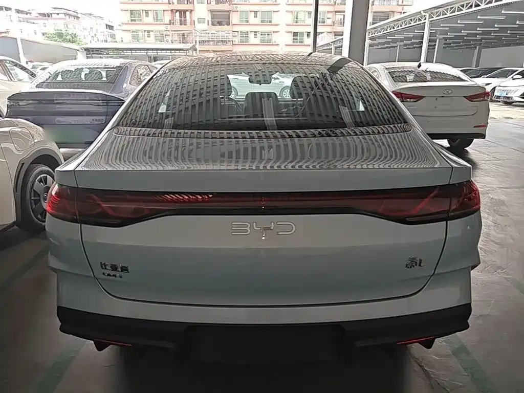 BYD Qin L — фото 10
