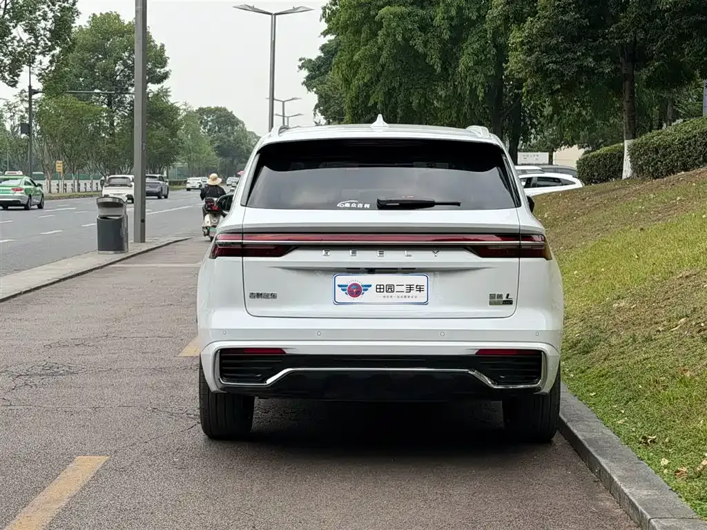 Geely Xingyue L — фото 10