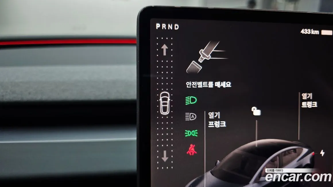 Tesla Model 3 2025 из KR, фото 4