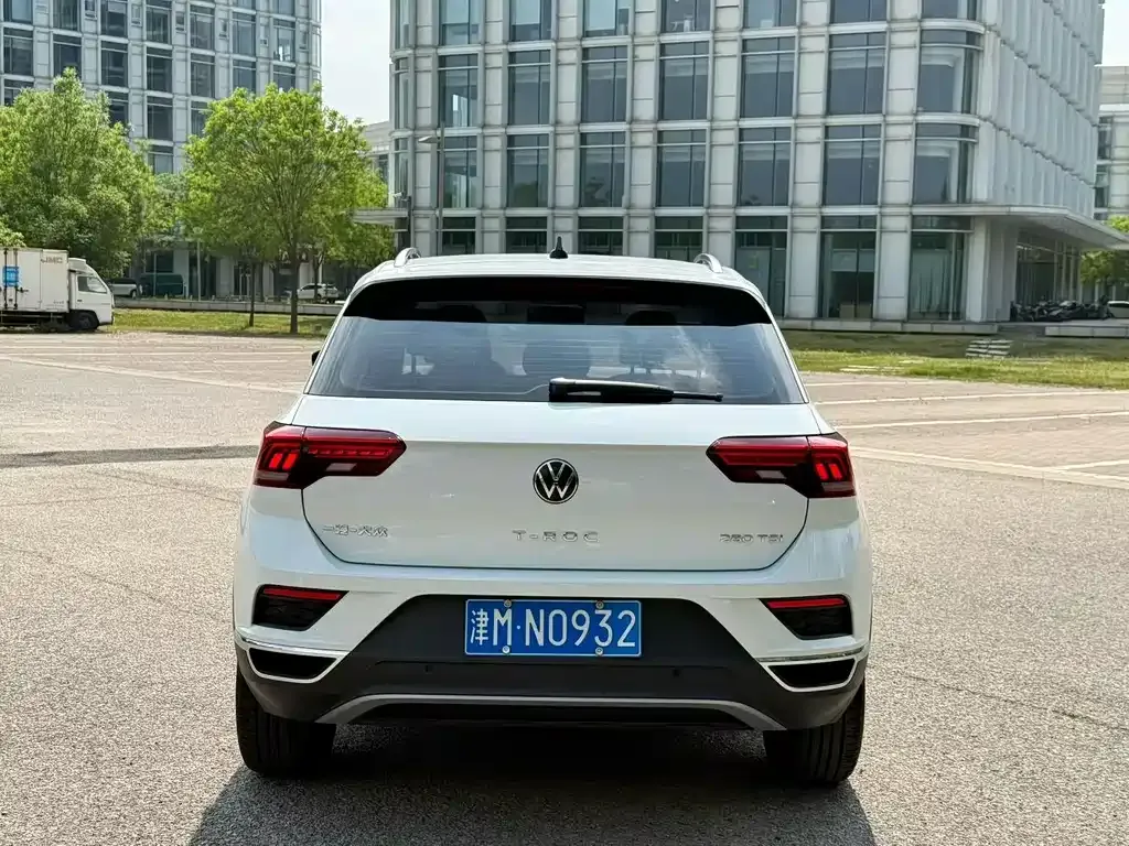 Volkswagen T-Roc — фото 3