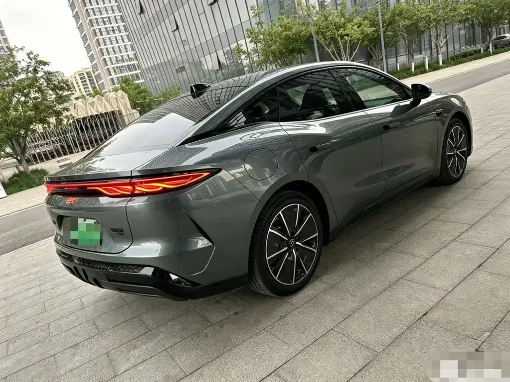 BYD Han L — фото 8